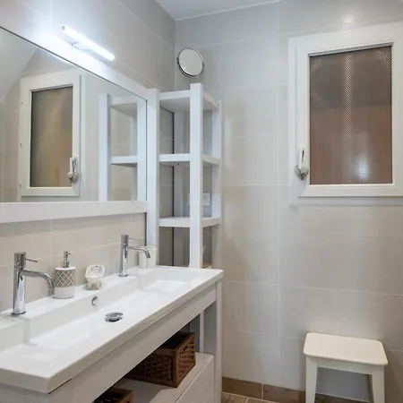 Le Geai Des Chenes * سارلا لا كانيدا