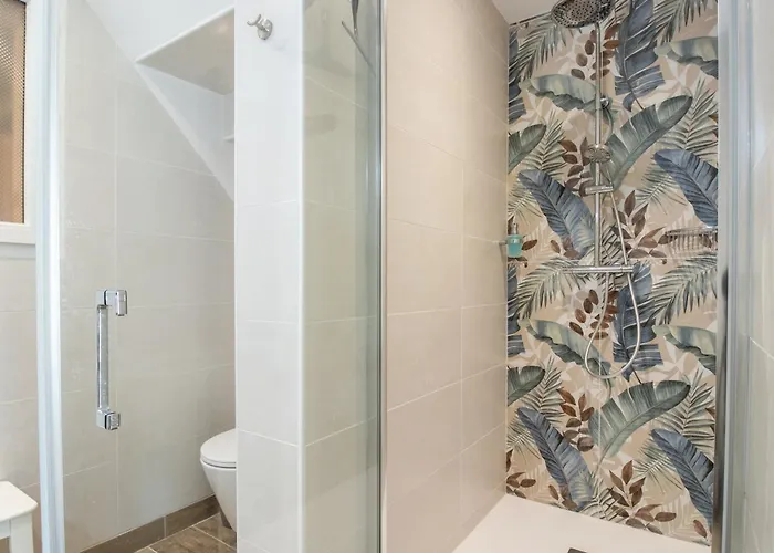 Le Geai Des Chenes * Sarlat