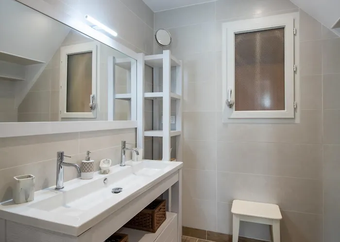 Le Geai Des Chenes * Sarlat